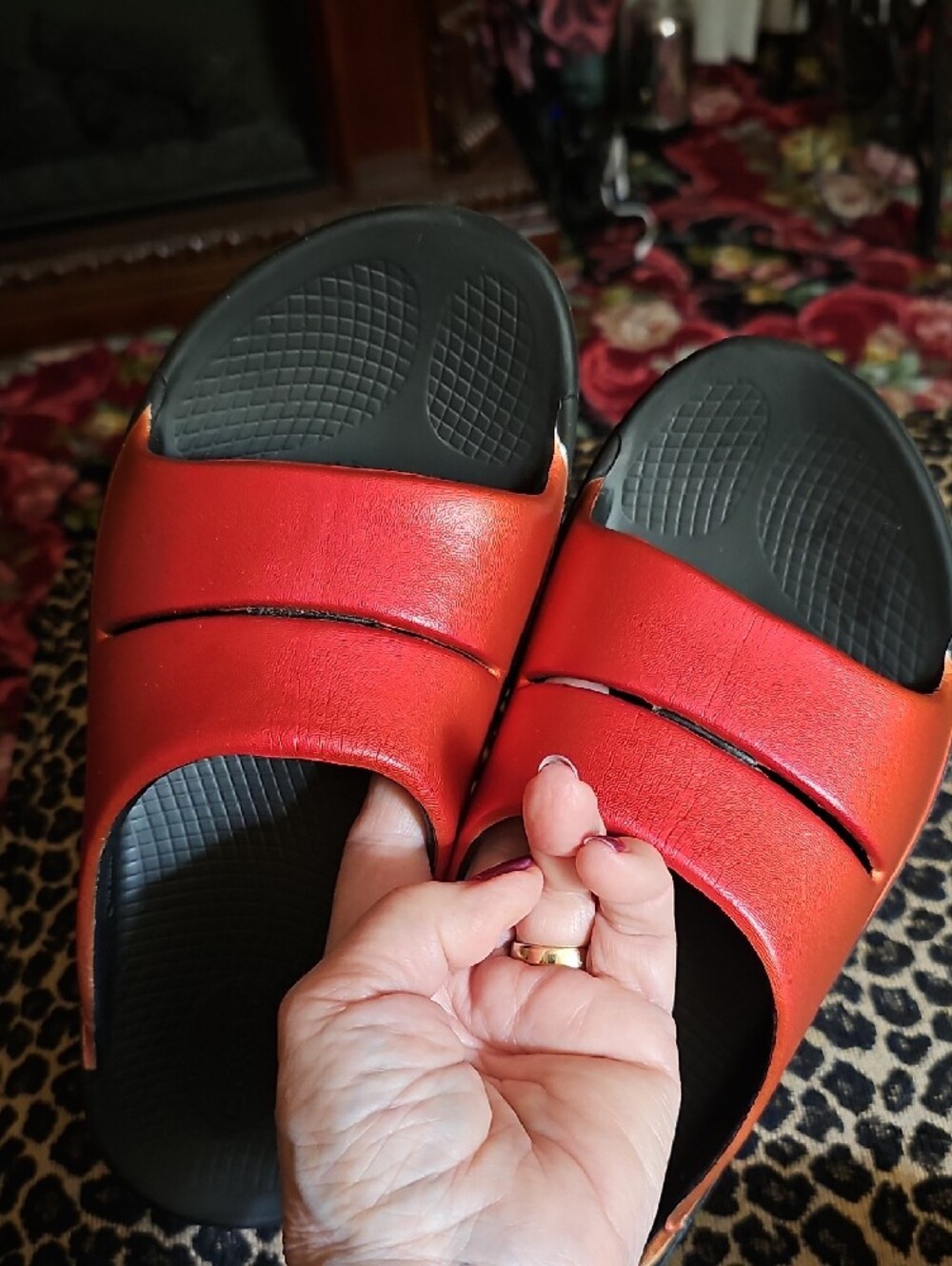 OOFOS Red Slide Sandals - Picture 7 of 11